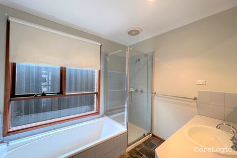 Property photo of 27 Fastnet Drive Taylors Lakes VIC 3038