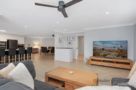 Property photo of 2 Nicoli Close Buff Point NSW 2262