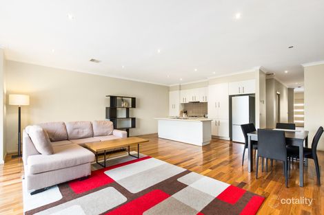 Property photo of 4/36 Wattlebird Crescent Reservoir VIC 3073
