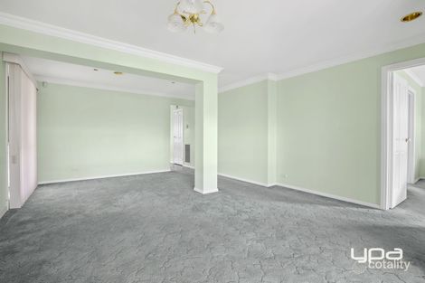 Property photo of 9 Mankina Circuit Delahey VIC 3037
