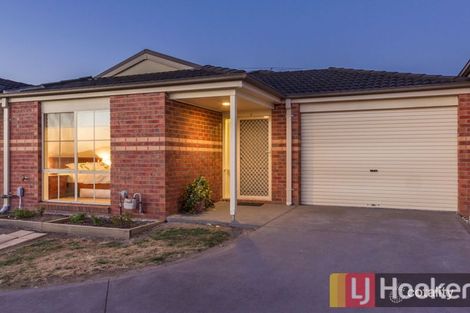 8/12 Renlik Ct, Pakenham, VIC 3810