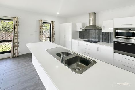 Property photo of 8 Sayre Crescent Boyne Island QLD 4680