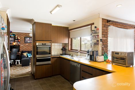 Property photo of 18 Avoca Crescent Alfredton VIC 3350