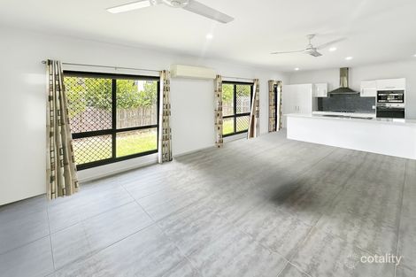 Property photo of 8 Sayre Crescent Boyne Island QLD 4680