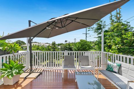 Property photo of 7 Sandy Camp Road Wynnum QLD 4178