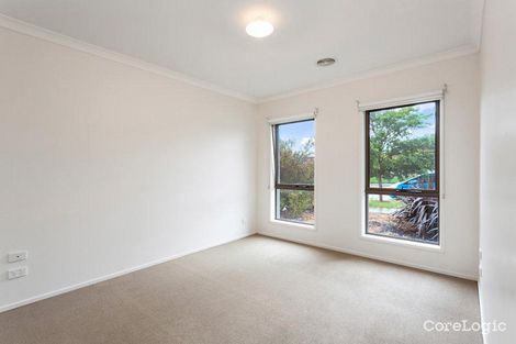 Property photo of 36 Watergum Avenue Craigieburn VIC 3064