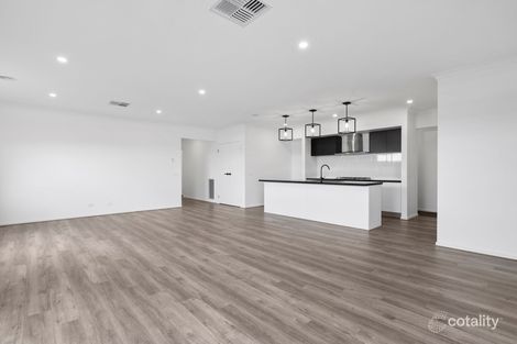 Property photo of 63 Mary Drive Alfredton VIC 3350