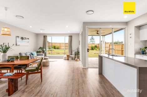Property photo of 11 Silkstone Circuit Catherine Hill Bay NSW 2281