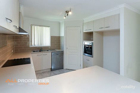 Property photo of 4 Frangipani Place Regents Park QLD 4118