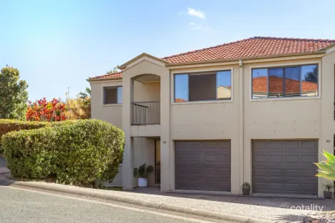 29/1 Santa Isobel Bvd, Pacific Pines, QLD 4211