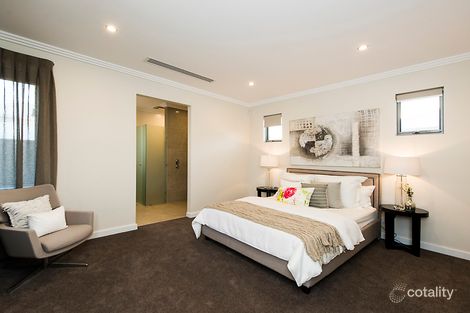 Property photo of 10 Peirse Way Marmion WA 6020