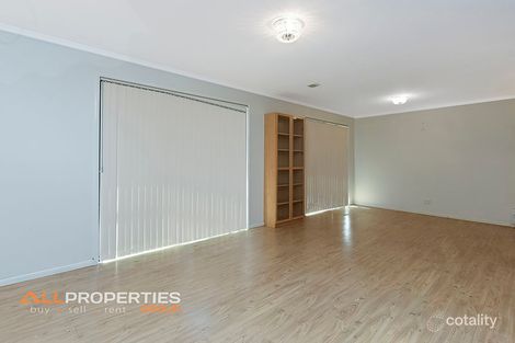 Property photo of 4 Frangipani Place Regents Park QLD 4118
