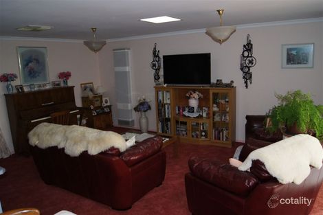 Property photo of 20 Duchess Walk Para Hills SA 5096
