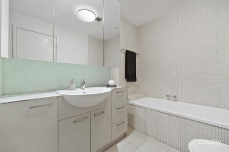 Property photo of 1803/20 Rakaia Way Docklands VIC 3008