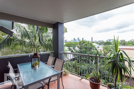 Property photo of 21/106 Linton Street Kangaroo Point QLD 4169