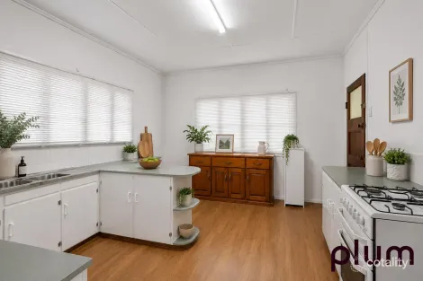 Property photo of 50 Milsom Street Coorparoo QLD 4151