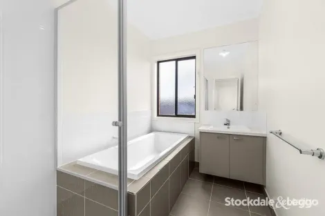 Property photo of 32 Summerhill Road Traralgon VIC 3844