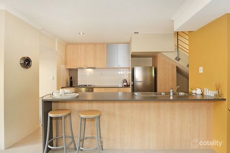 16/1 Mariners Cove Dr, Dudley Park, WA 6210