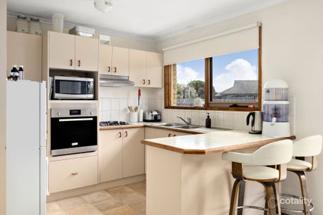 Property photo of 1 Longbeach Close Aspendale VIC 3195