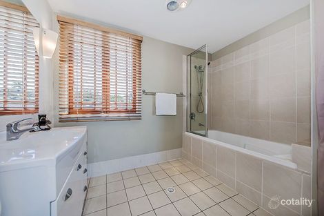 Property photo of 120 Melville Terrace Manly QLD 4179