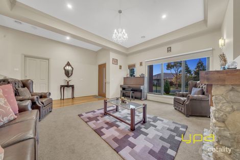 Property photo of 3 Canopy Grove Cranbourne East VIC 3977