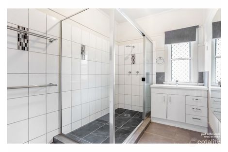 Property photo of 30 Tung Yeen Street Park Avenue QLD 4701