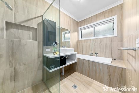 Property photo of 5 Longfield Way Deer Park VIC 3023