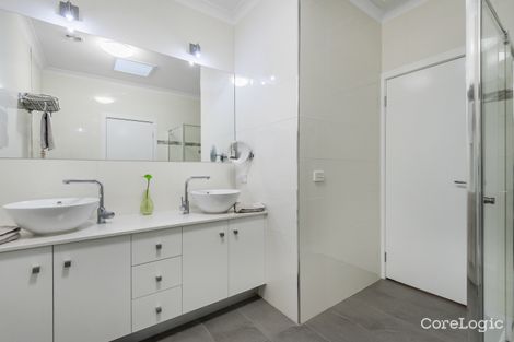 Property photo of 417 Hume Drive Caroline Springs VIC 3023