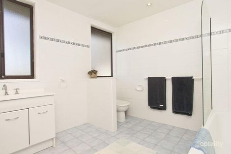 Property photo of 2 Aldcorn Place Charnwood ACT 2615