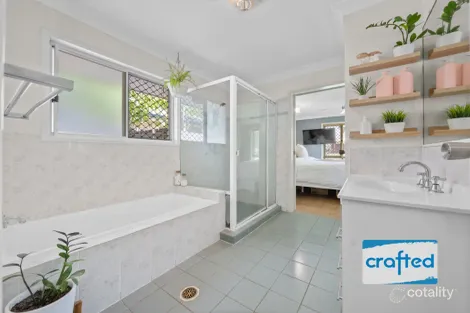 Property photo of 7 Hillview Drive Hillcrest QLD 4118