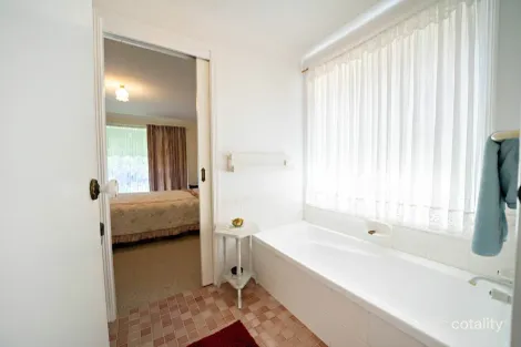 Property photo of 8 Sheppard Street Old Bar NSW 2430