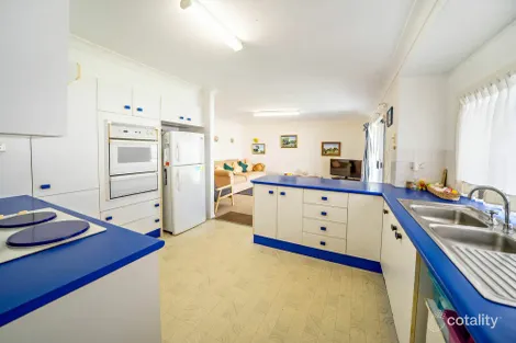 Property photo of 8 Sheppard Street Old Bar NSW 2430