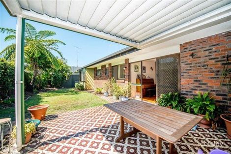 1 Noella Ct, Bundall, QLD 4217