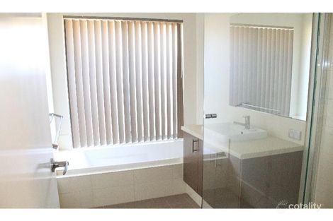 Property photo of 9 Hird Road Success WA 6164