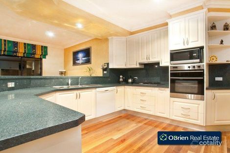 Property photo of 3 Cunneen Crescent Berwick VIC 3806