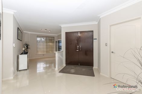 Property photo of 3 Auks Rise Ballajura WA 6066