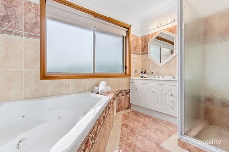 Property photo of 18 Barrabool Close Wallsend NSW 2287