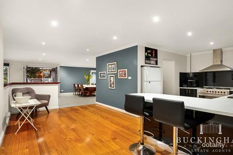 Property photo of 17 Heather Grove Briar Hill VIC 3088