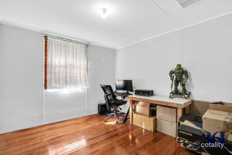Property photo of 4 Centre Avenue Werribee VIC 3030