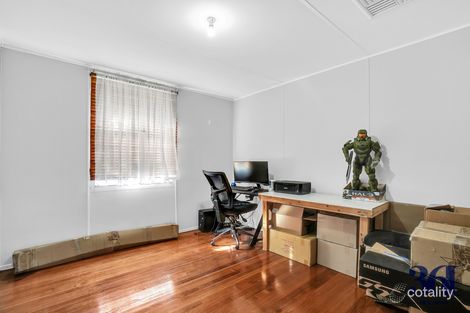 Property photo of 4 Centre Avenue Werribee VIC 3030