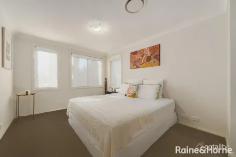 Property photo of 22 Eleanor Drive Glenfield NSW 2167