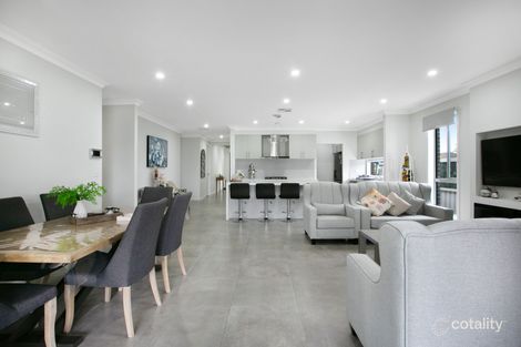 Property photo of 35 Aldergrove Parade Mickleham VIC 3064