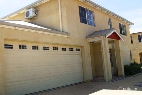 259 Robinson Ave, Cloverdale, WA 6105