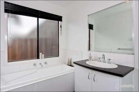 Property photo of 12 Knightsbridge Place Diamond Creek VIC 3089