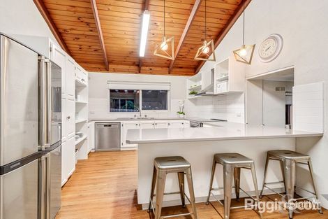 Property photo of 11 Graduate Crescent Wheelers Hill VIC 3150