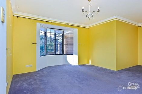 Property photo of 4 Stradbroke Gardens Ridgewood WA 6030