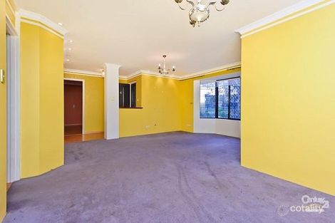 Property photo of 4 Stradbroke Gardens Ridgewood WA 6030