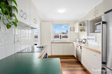 Property photo of 28 Trumpy Street Silkstone QLD 4304
