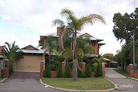 9 Abbott Way, Wilson, WA 6107