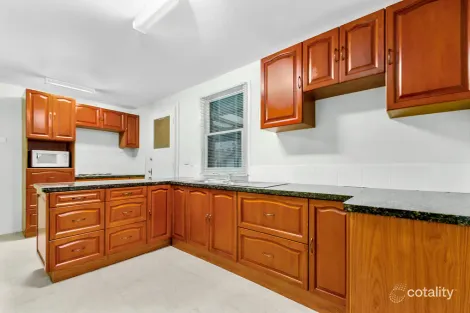 Property photo of 9 Walbon Crescent Koonawarra NSW 2530